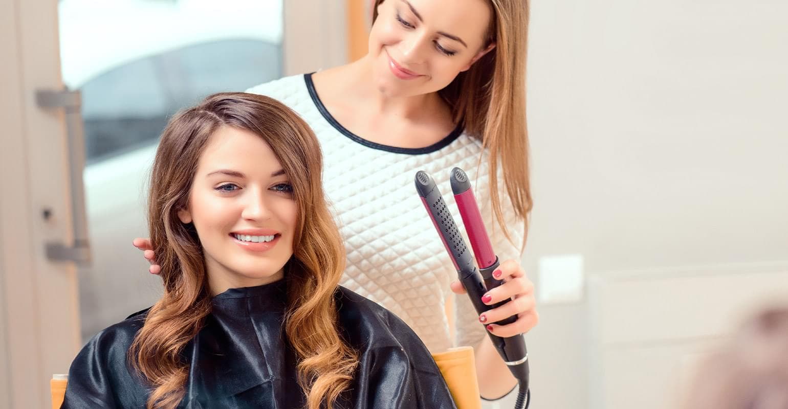 Coiffage wavy chez Queen's Beauty Coiffure